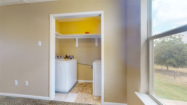 Building Photo - 10602 W Hidden Lake Ln