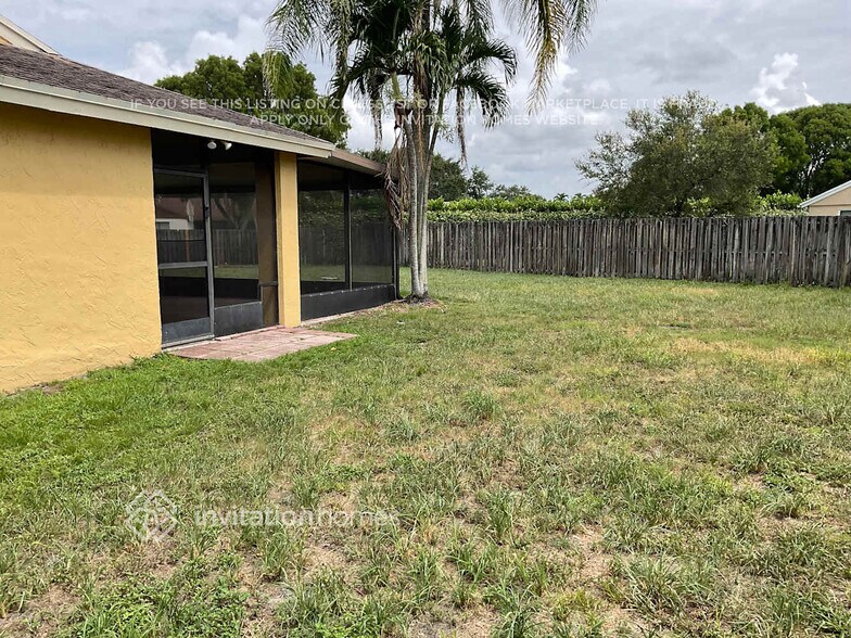 Building Photo - 11709 SW 50th Ct
