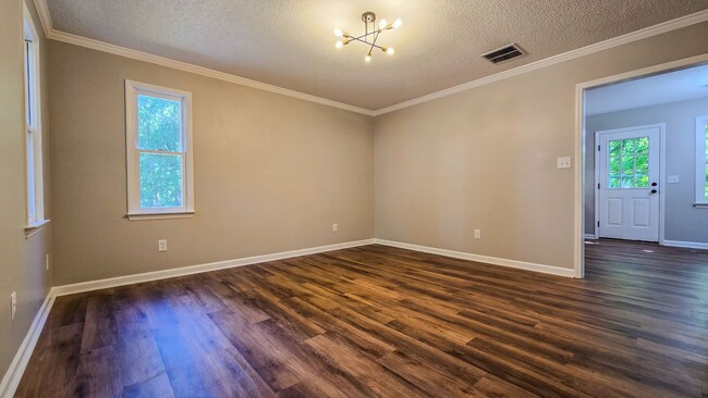 Building Photo - 3133 Russell Way Ln