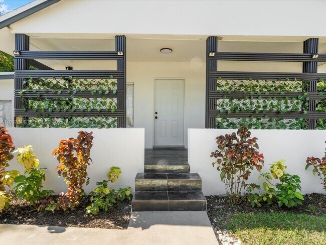 Building Photo - 6318 NW 19th Ct