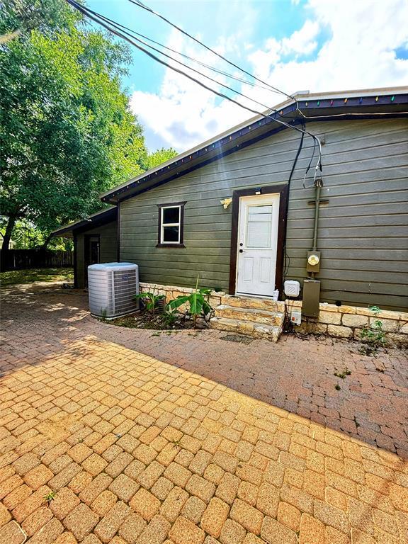 Building Photo - 11809 Garden Gate Dr