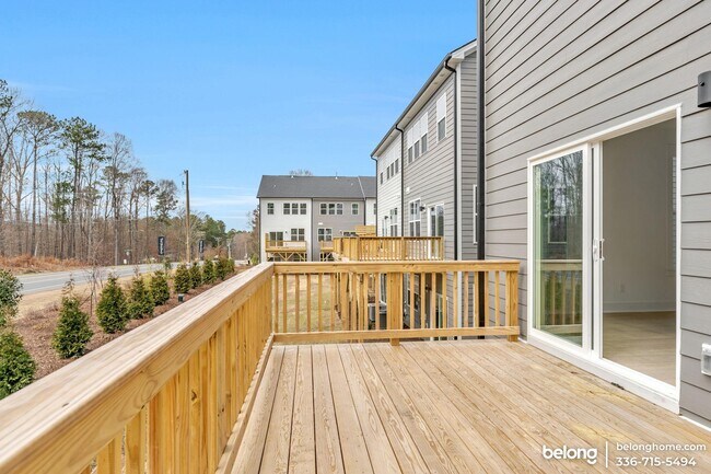 Building Photo - 2120 Opulent Oaks Ln