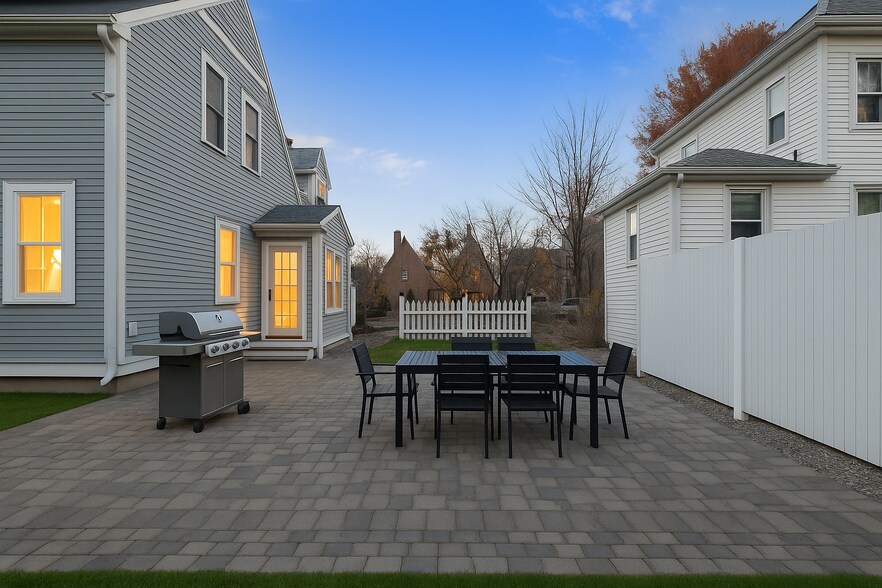 Building Photo - 14 Newell Rd