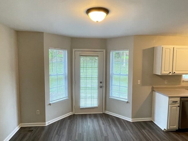 Building Photo - Goodlettsville area home with 1 car garage!