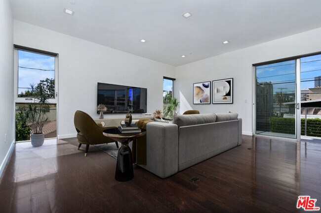 Building Photo - 11610 Ohio Ave