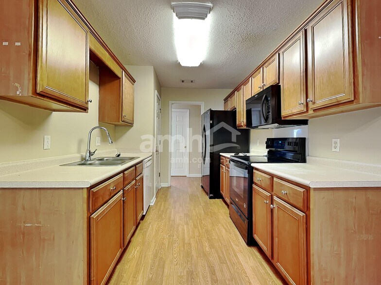 Building Photo - 509 Dresler Rd