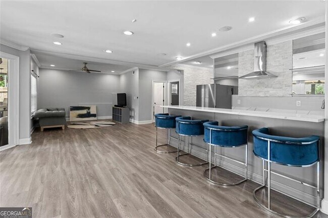 Building Photo - 1599 Gaylor Cir SE