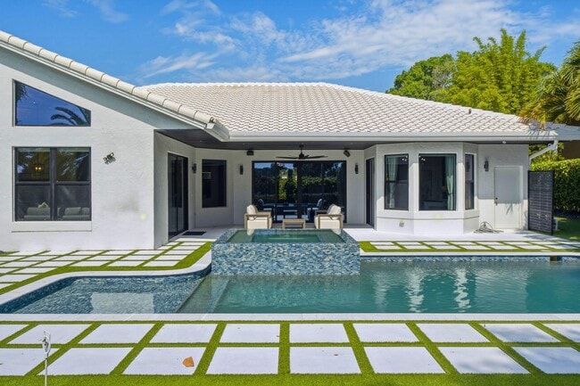 Building Photo - 10720 Ave of the PGA