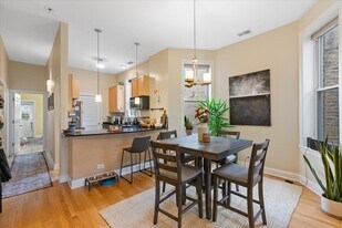 Building Photo - 2041 W Potomac Ave