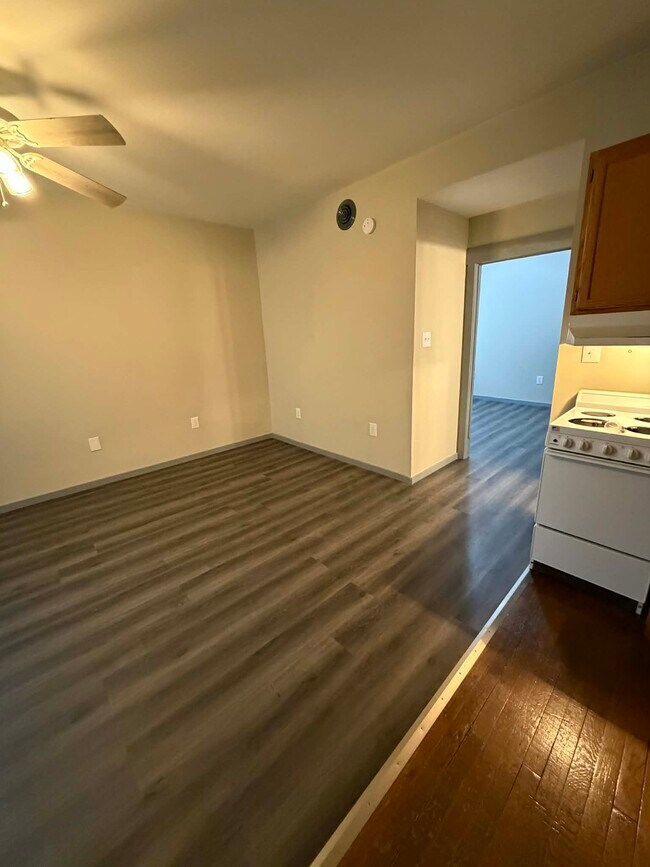 Building Photo - 5224 W Seneca St