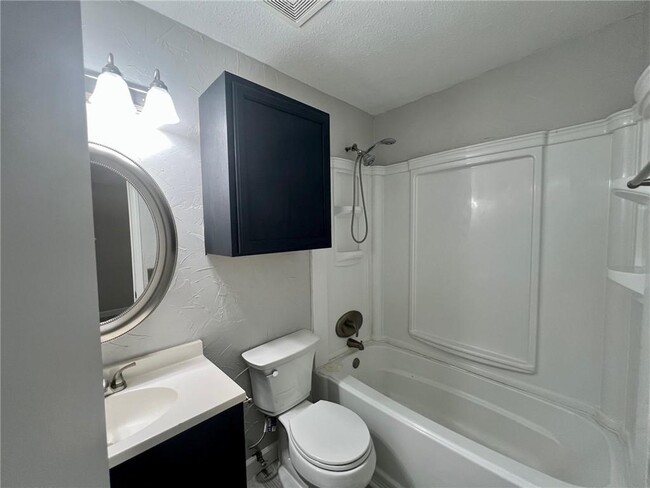 Building Photo - 1201 S 26th St