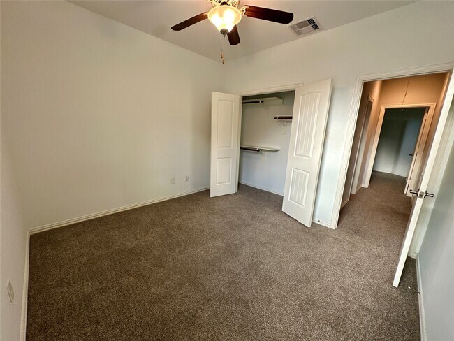 Building Photo - 12102 Cove Harbor Ln