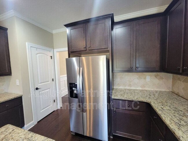 Building Photo - 841 Herrington Dr