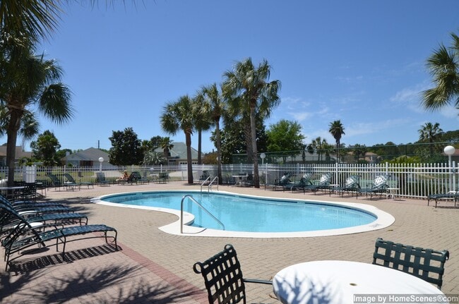 Building Photo - 437 S Shore Dr