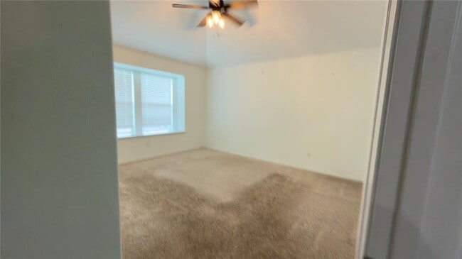Building Photo - 128 Riverhill Dr