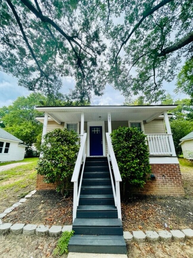 Building Photo - Bungalow in Kannapolis with Rocking Chair ...