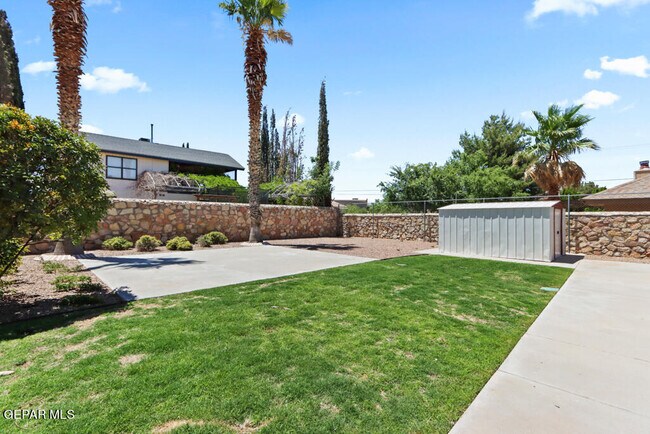 Building Photo - 1861 Sonoma Pl