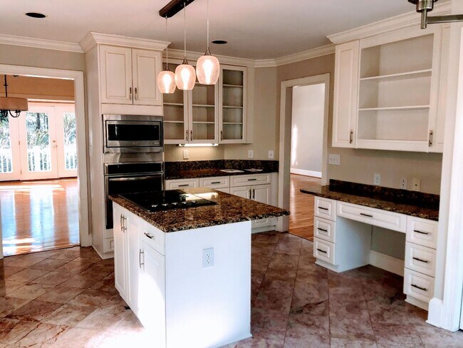 Building Photo - Porters Neck Plantation / Futch Creek Rd