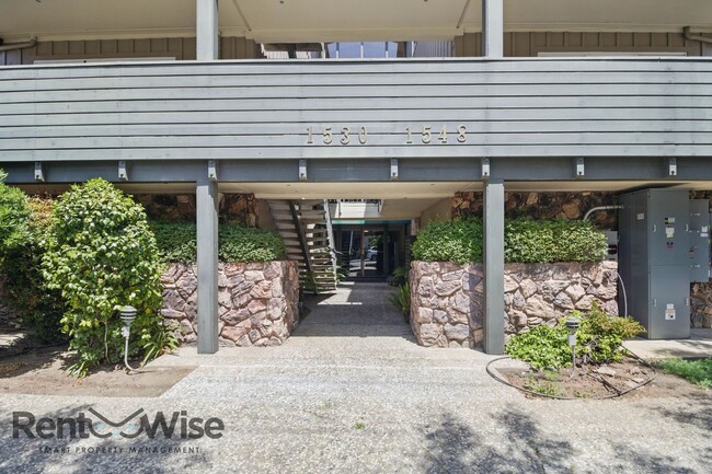 Building Photo - 1534 San Antonio St