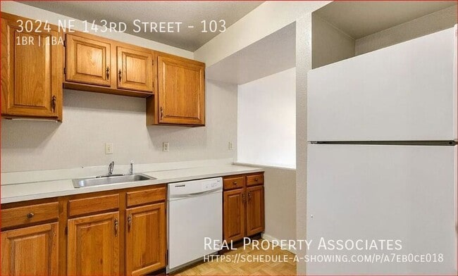 Building Photo - 3024 NE 143rd St