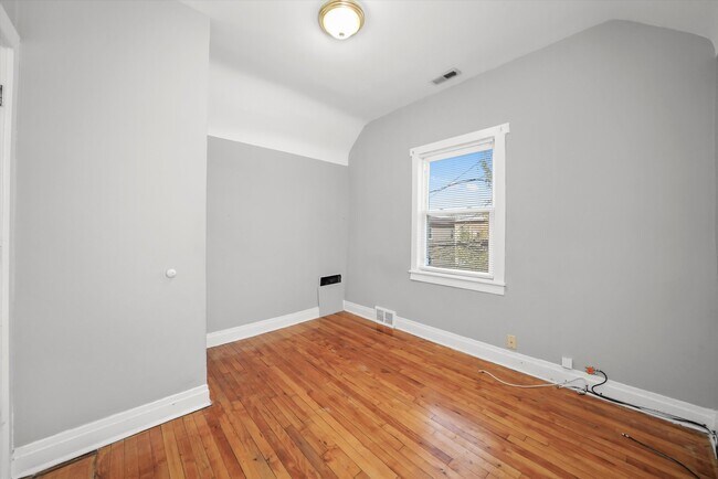 Building Photo - 2334 N 74th Ave