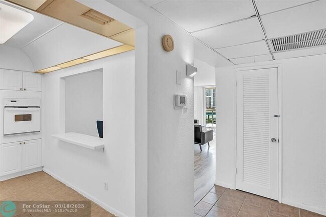 Building Photo - 19390 Collins Ave