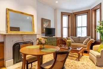 Building Photo - 1609 Tremont St