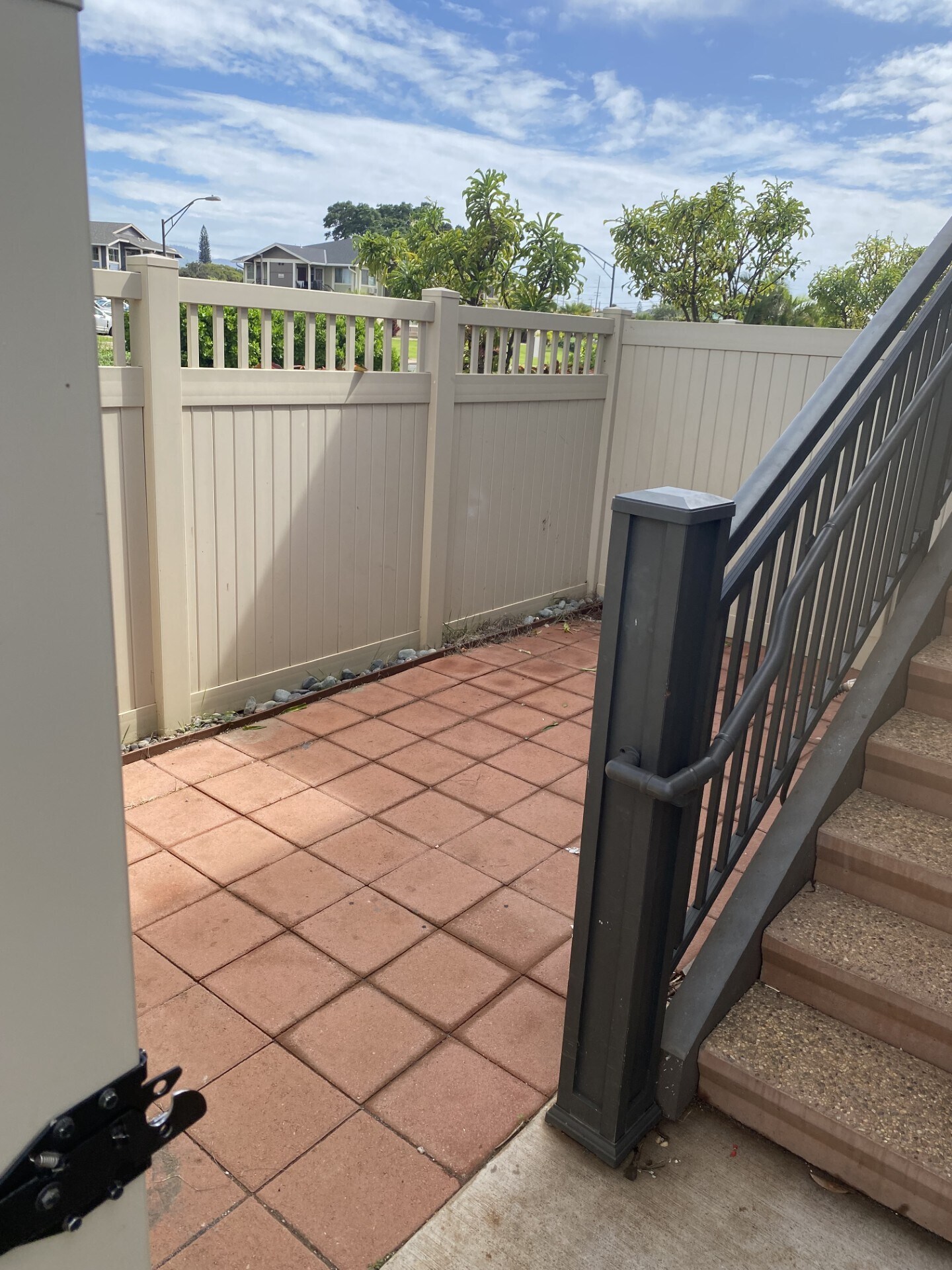 Building Photo - 50 Kihalani St