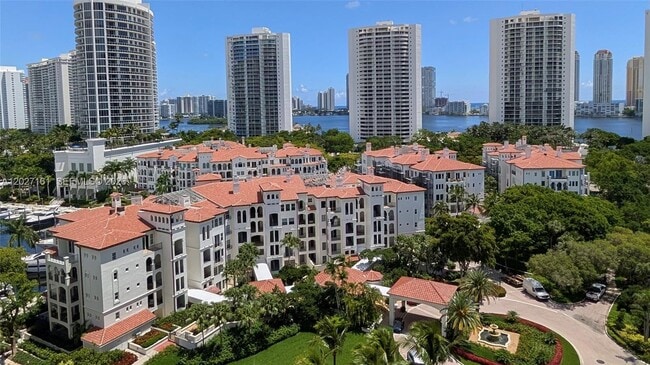 Building Photo - 2000 Island Blvd