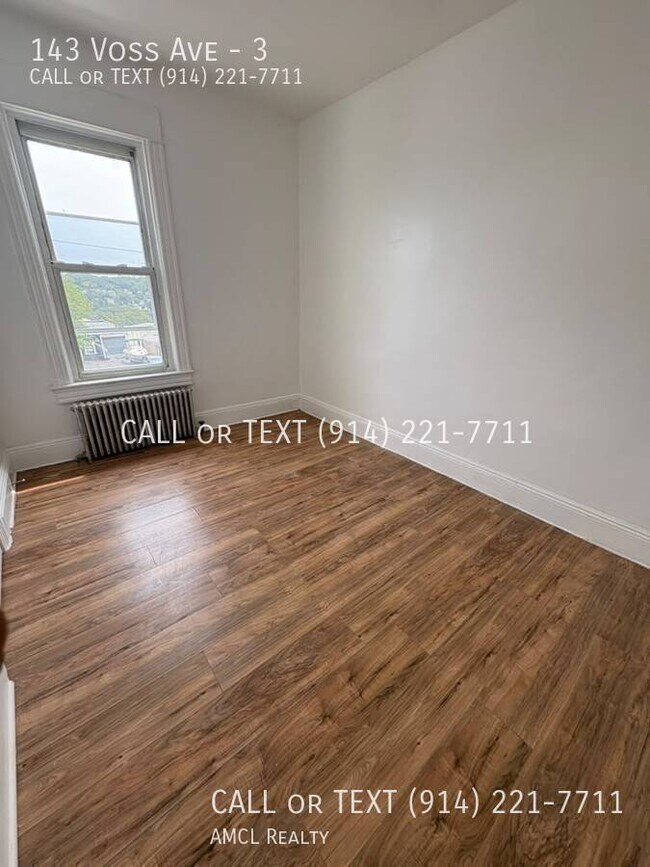 Building Photo - 143 Voss Ave