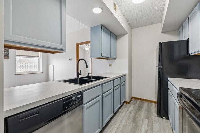 Building Photo - 139 N 11th St