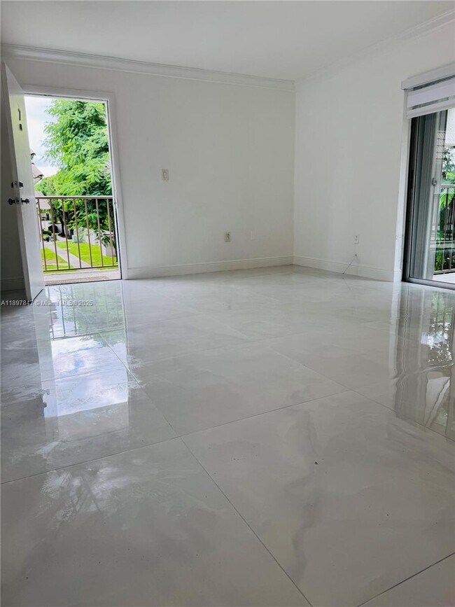 Building Photo - 6961 SW 129th Ave