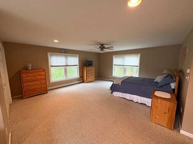 Building Photo - 138 Dwight Dr