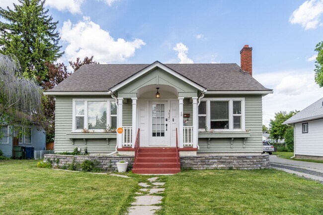 Building Photo - 3 Bed 1 Bath Single Family Home on Spokane...