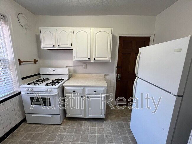 Building Photo - 7760 Wise