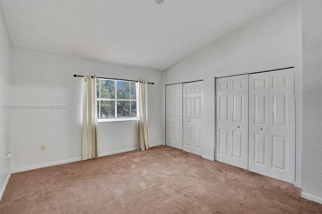Building Photo - 2613 SW 83rd Terrace
