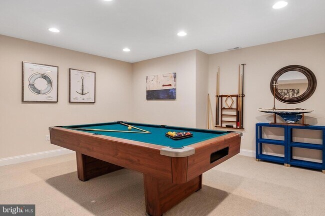 Building Photo - 1576 Bay Head Rd