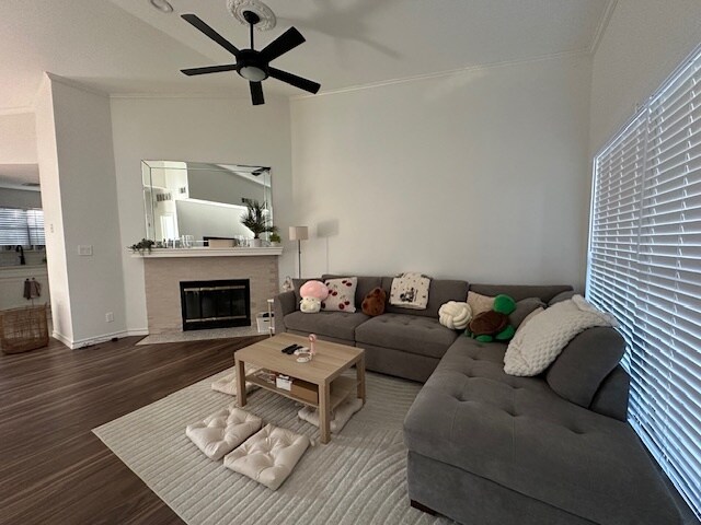 Shared Living Room - 2730 Silver Creek Dr