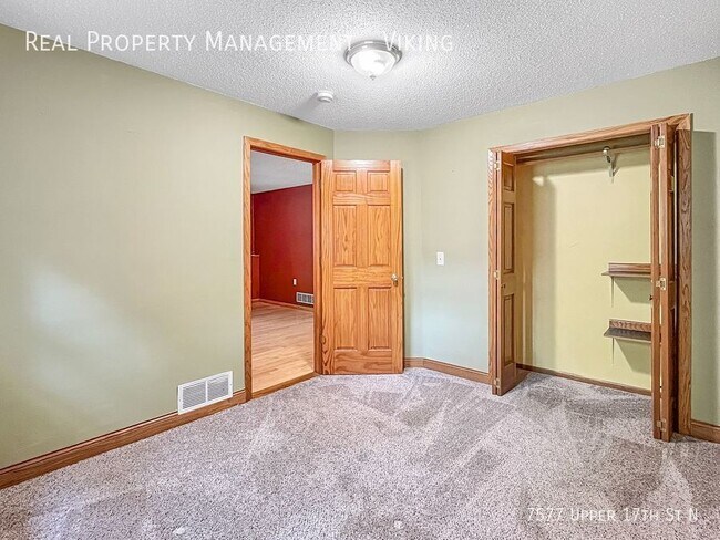Building Photo - 2 Bedroom 2 Bathroom Home with Fenced In Y...