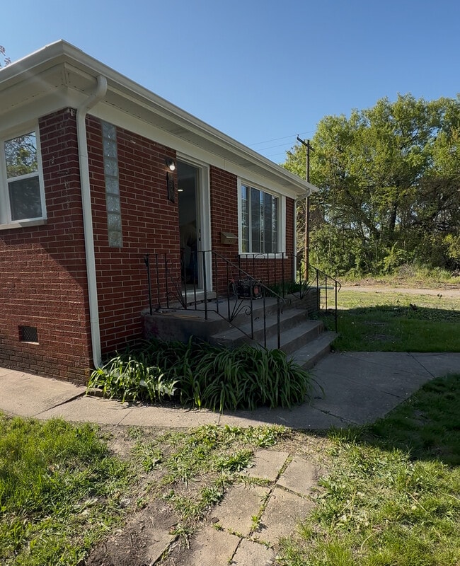 Building Photo - TANEY PLACE