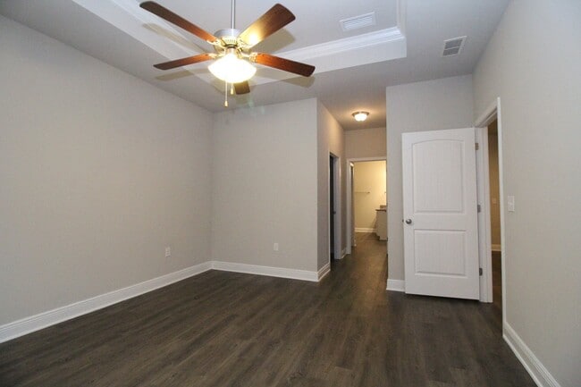 Building Photo - Ashley Plantation 3/2 Home with Open Layou...