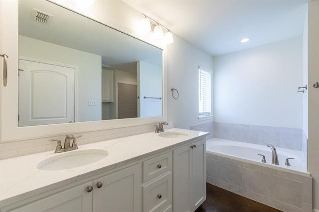Building Photo - 246 Foxtrot Ln