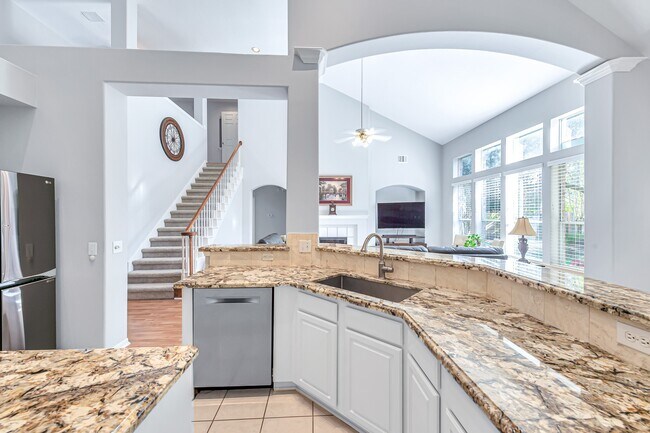 Building Photo - 23207 Willow Pond Pl