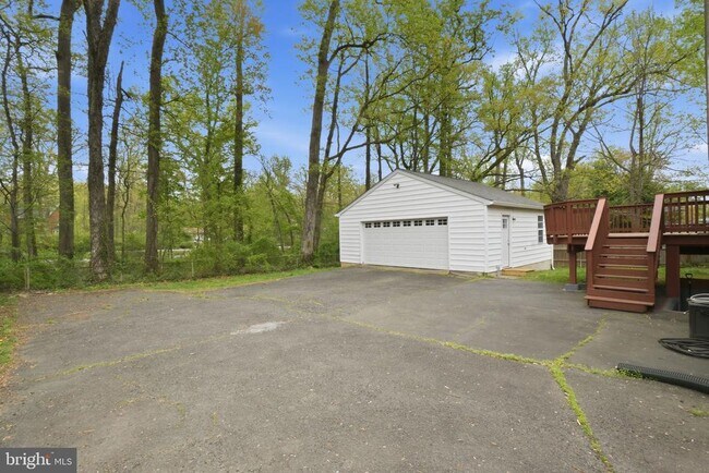 Building Photo - 7414 Jervis St