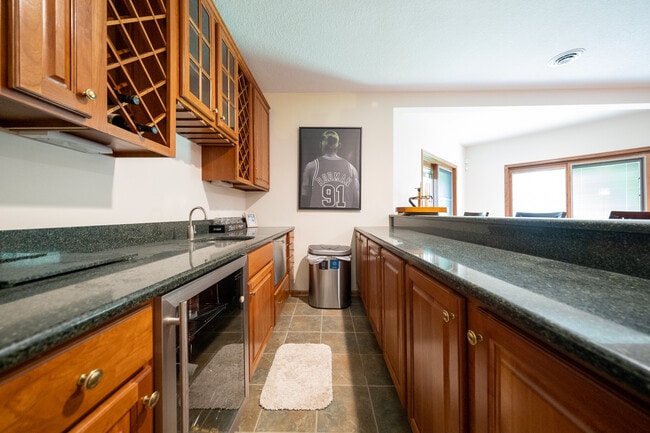 Building Photo - 4750 Merrimac Ct N