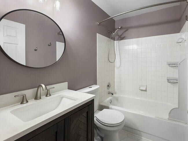 Building Photo - 1 Lanhill Ct