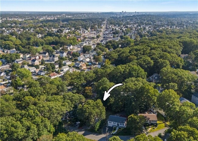 Building Photo - 24 Smith St