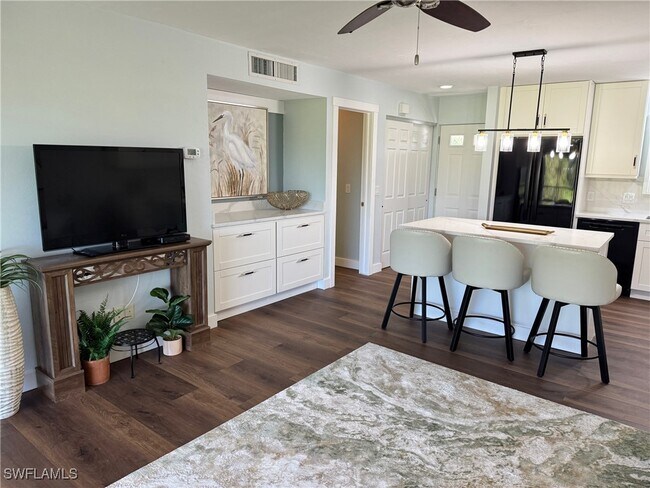 Building Photo - 746 Eagle Creek Dr