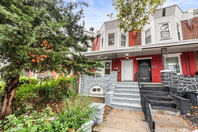 Building Photo - 6122 Walnut St