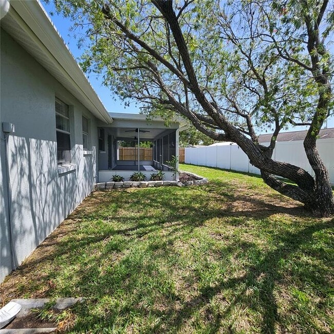 Building Photo - 6008 Firefly Ln